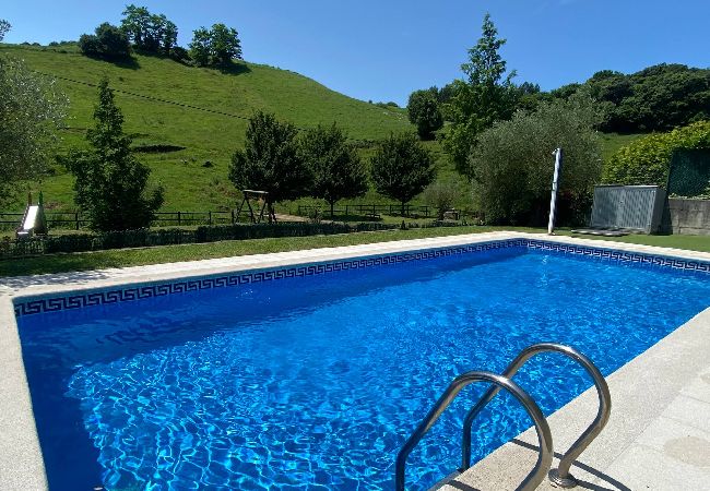 Apartamento en Oreña - Rozando el Mar en Puerto Calderón con piscina