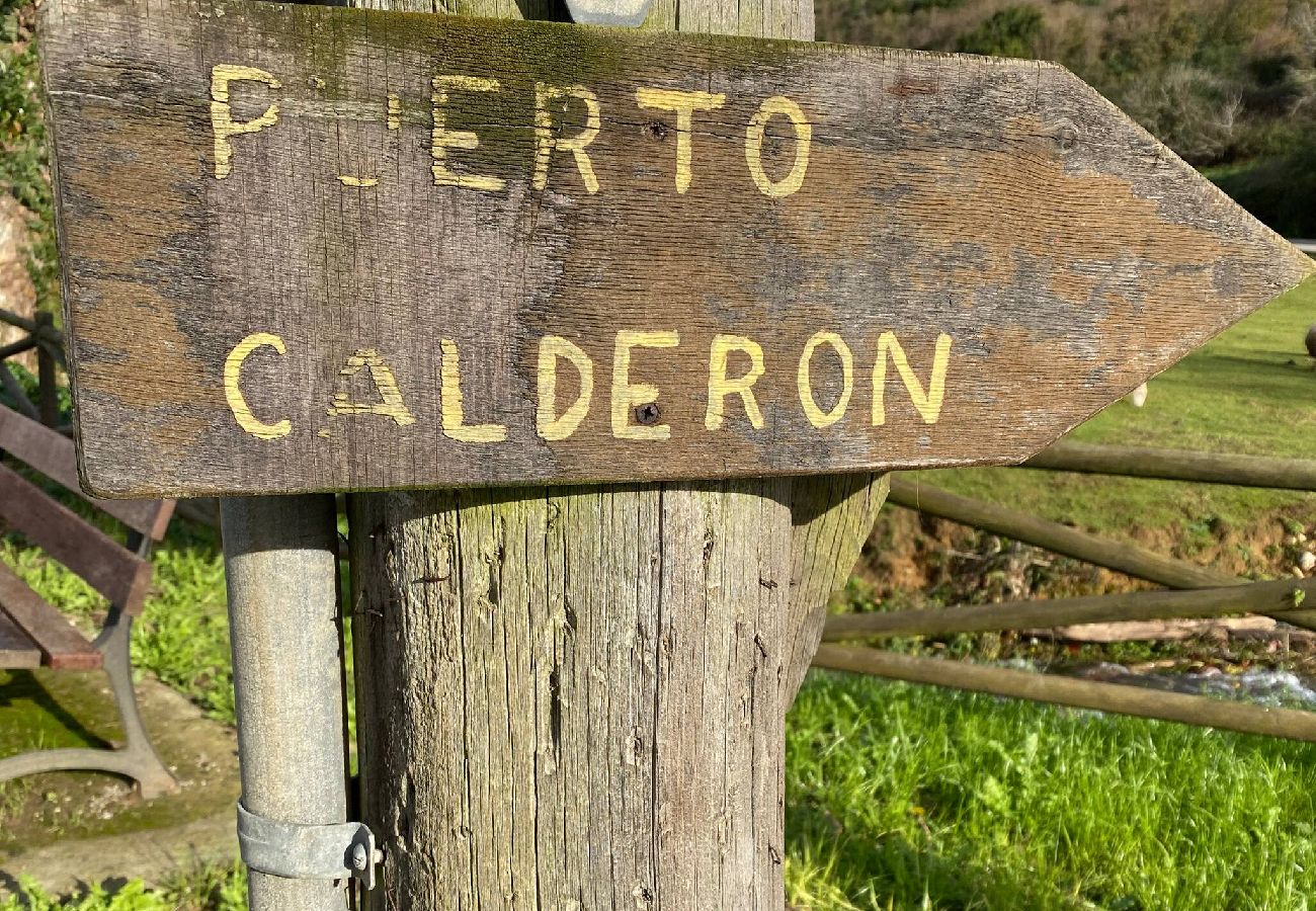 Apartamento en Oreña - Rozando el Mar en Puerto Calderón con piscina