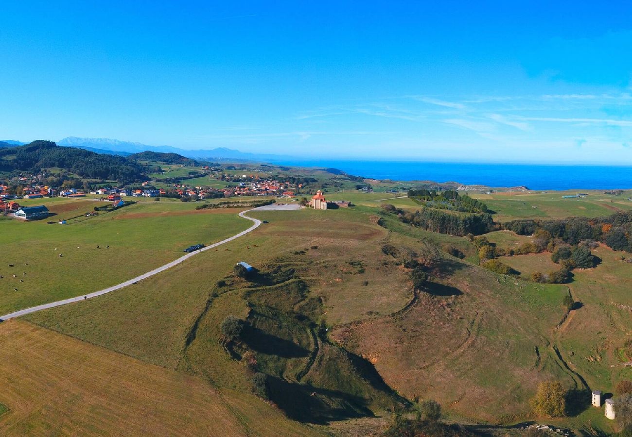 Apartamento en Oreña - Rozando el Mar en Puerto Calderón con piscina