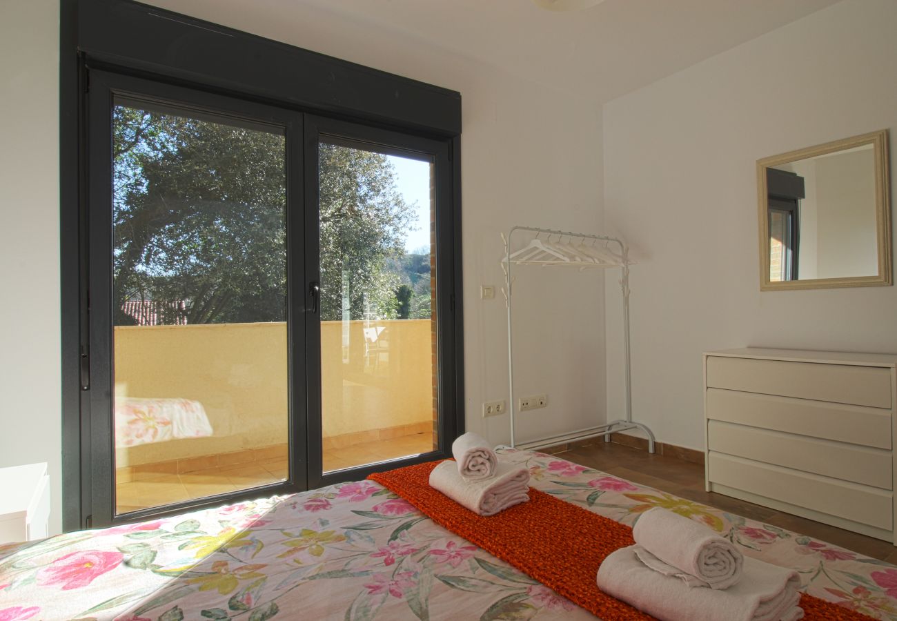 Apartamento en Oreña - Rozando el Mar en Puerto Calderón con piscina