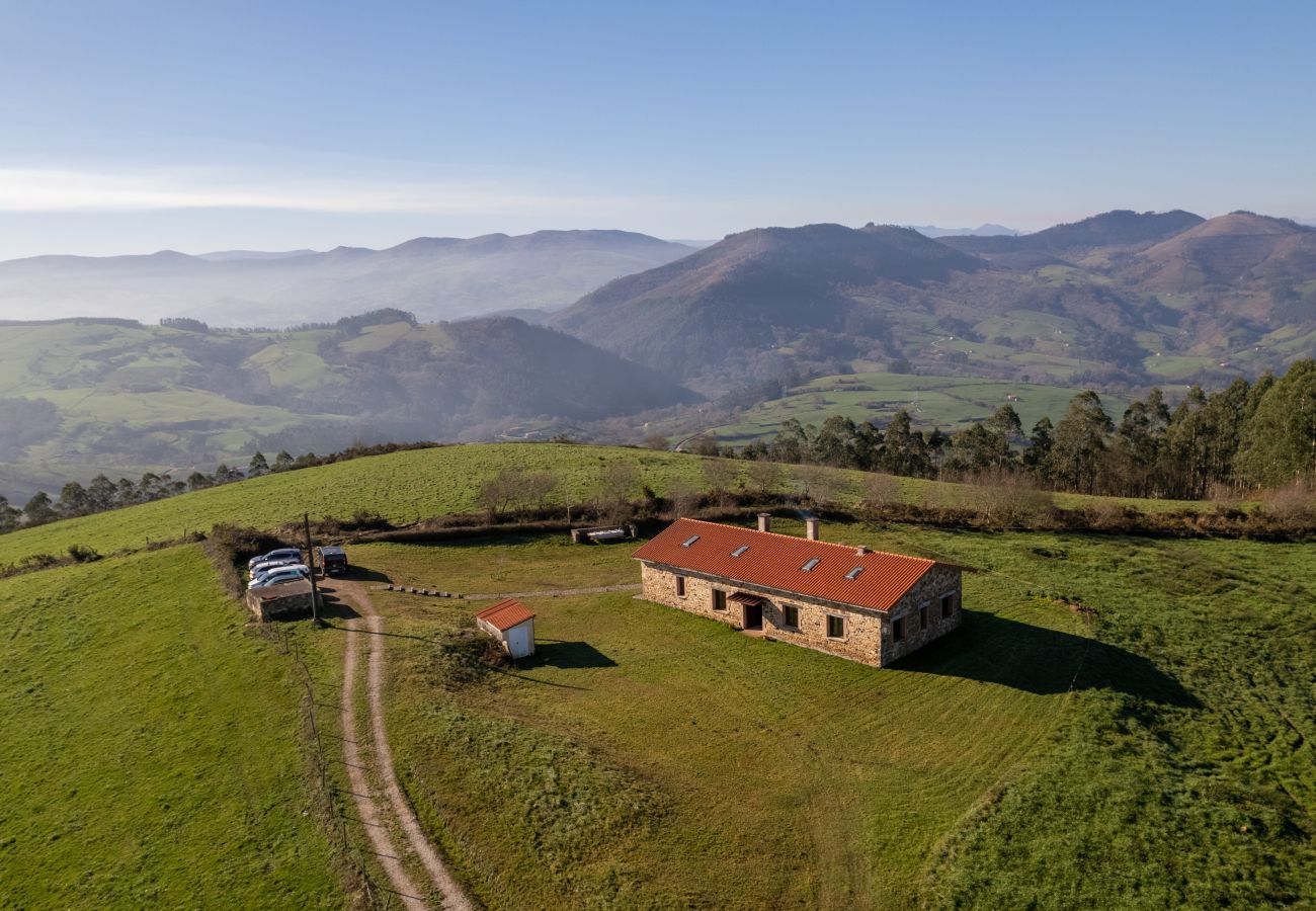 Casa en Penagos - Casona Alto Sarracín