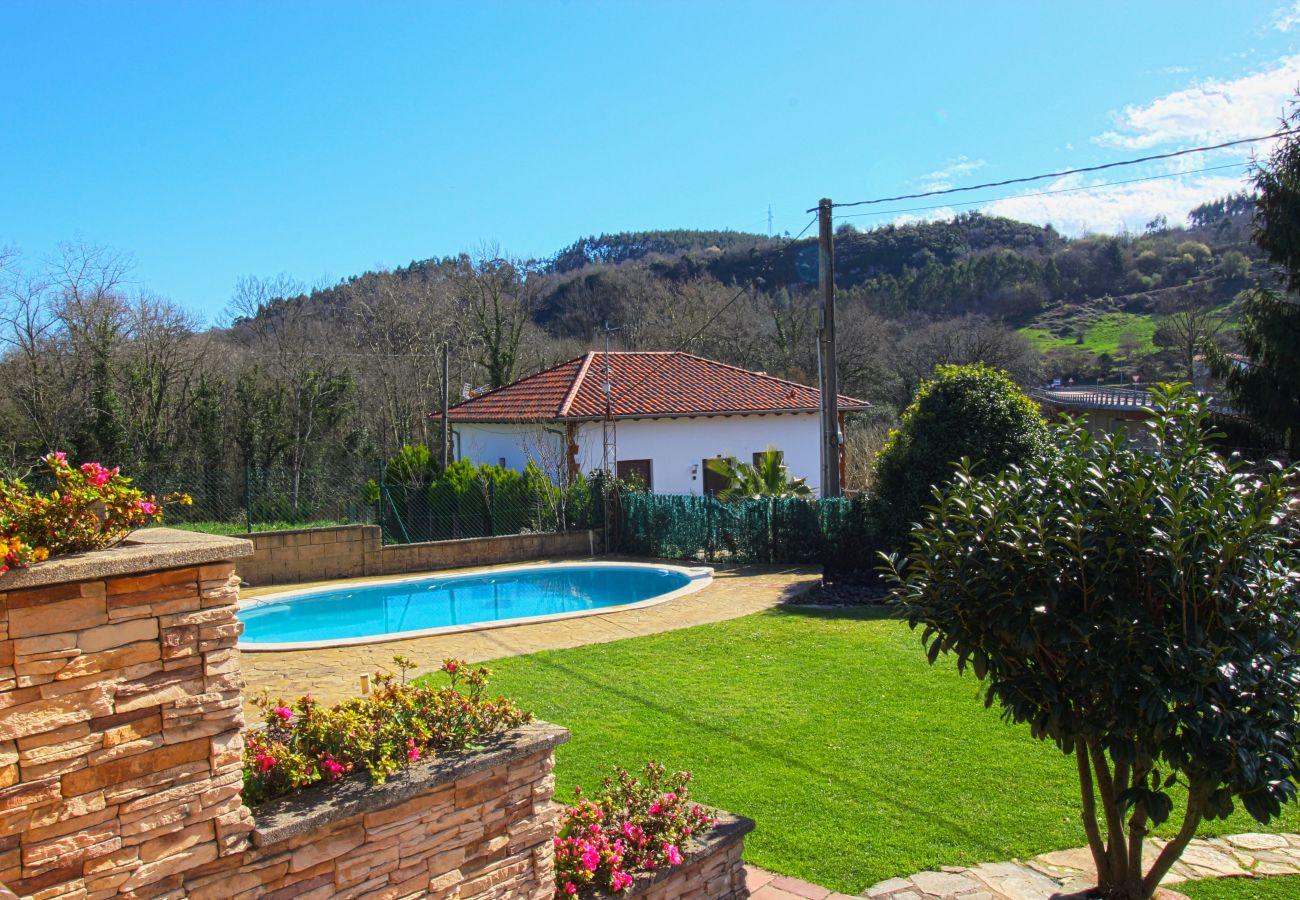Casa en Reocín - Green House con piscina