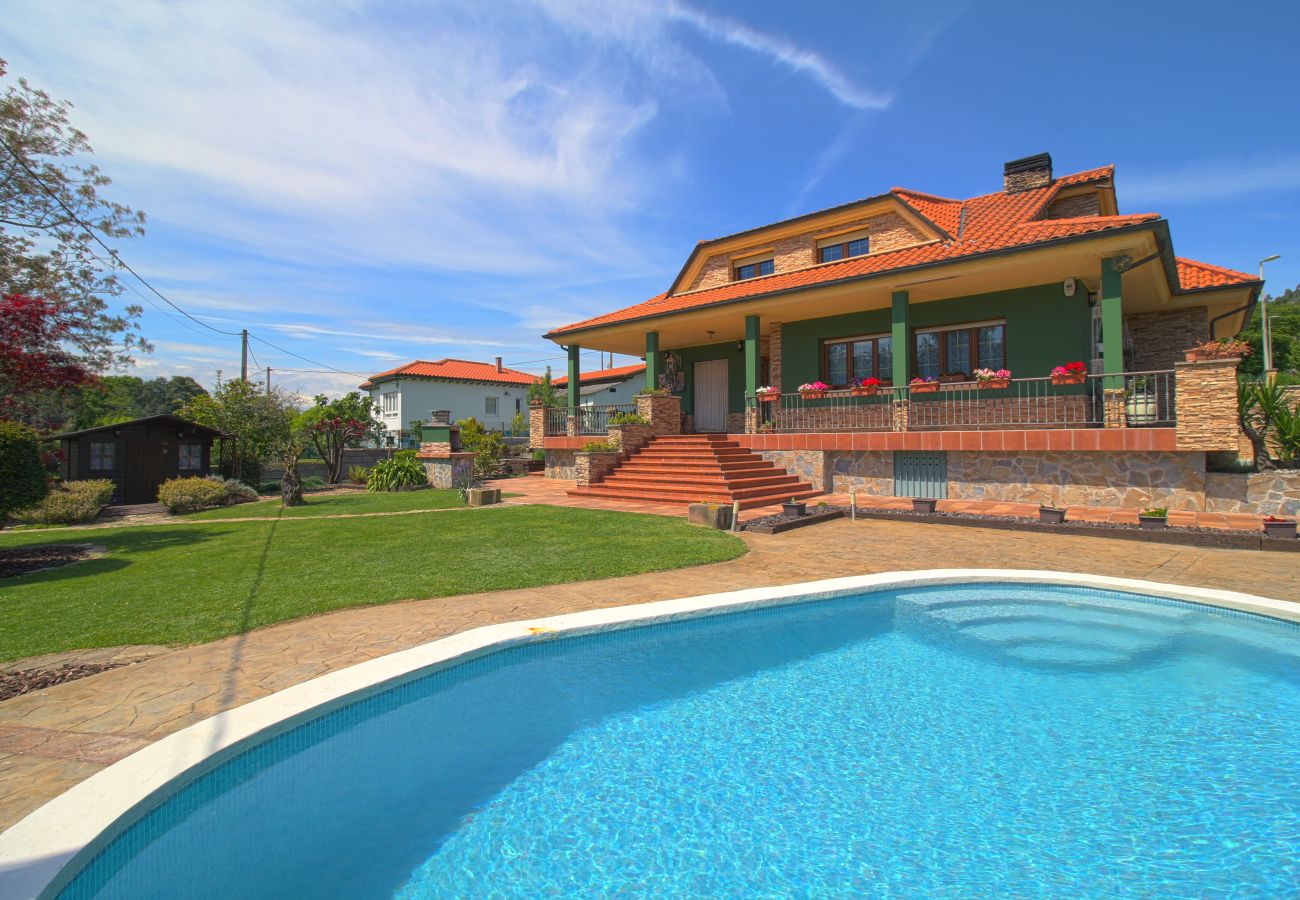 Casa en Reocín - Green House con piscina