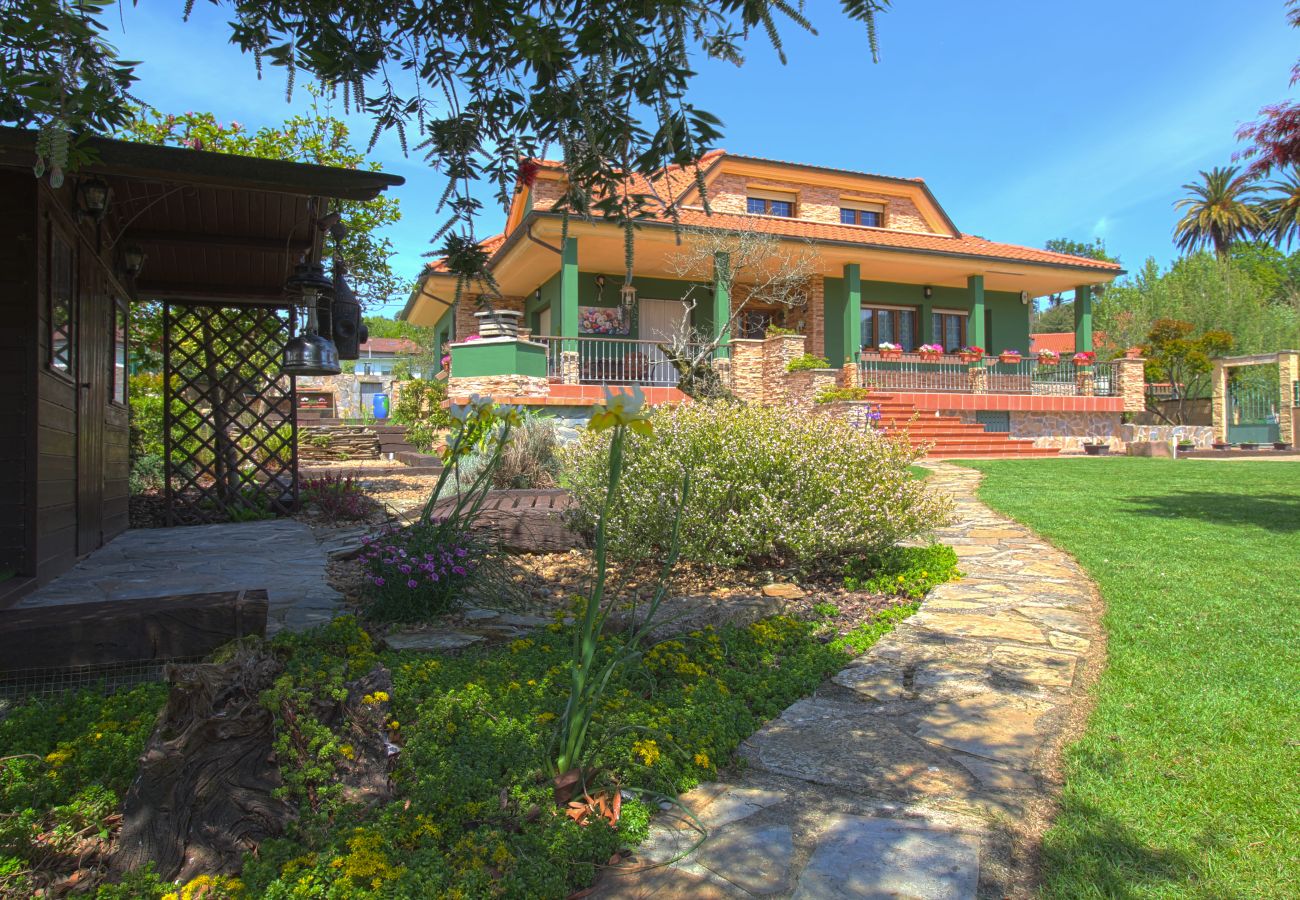 Casa en Reocín - Green House con piscina