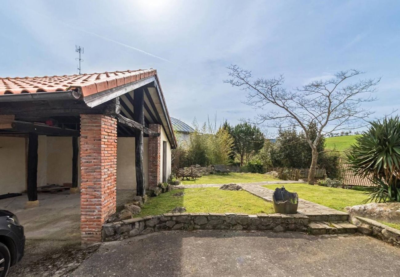 Casa en Oruña de Piélagos - Chalet Suka