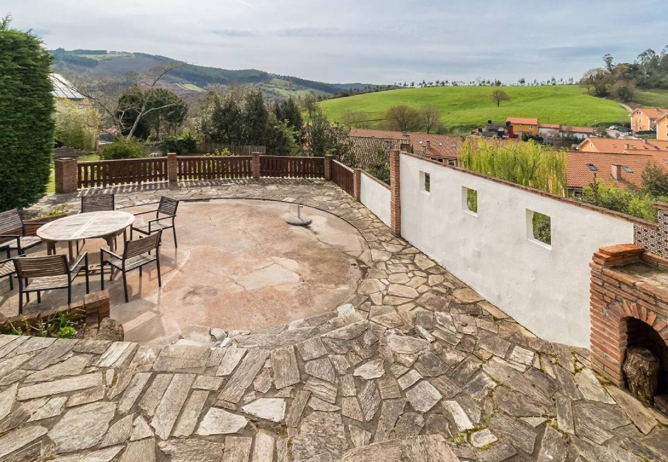 Casa en Oruña de Piélagos - Chalet Suka