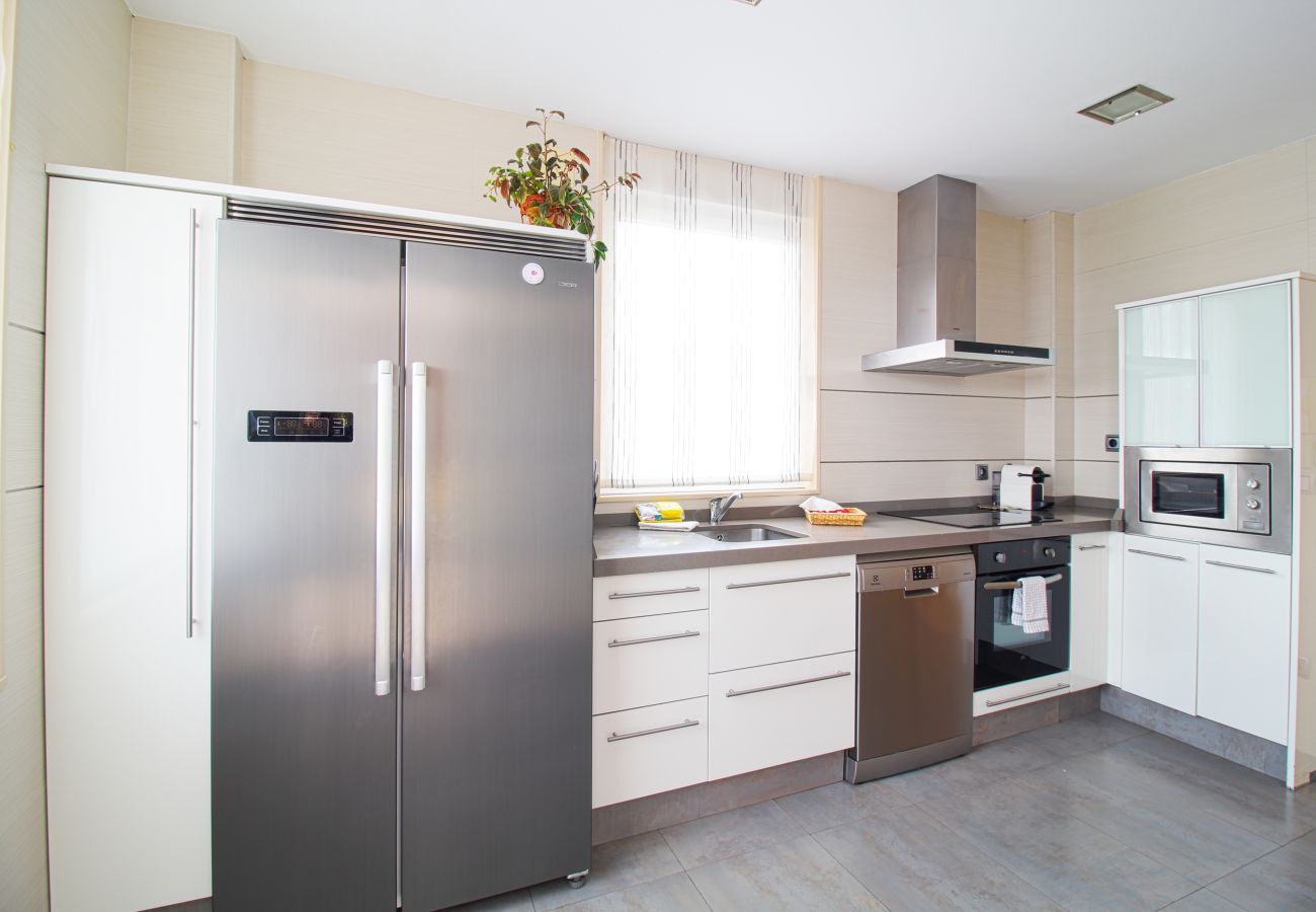 Casa en Suances - Villa Margarita con piscina, barbacoa y jardín