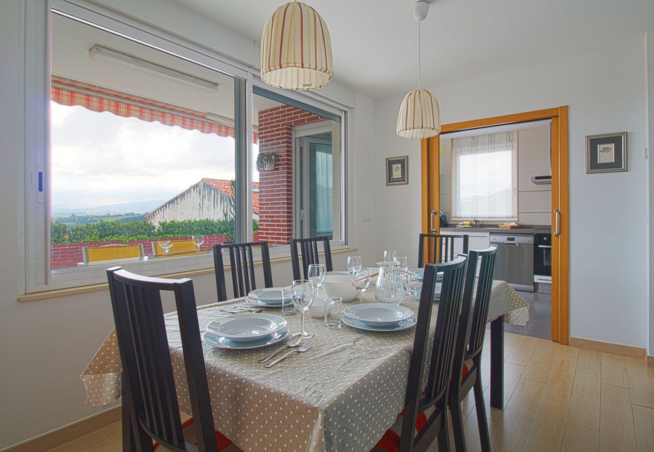 Casa en Suances - Villa Margarita con piscina, barbacoa y jardín