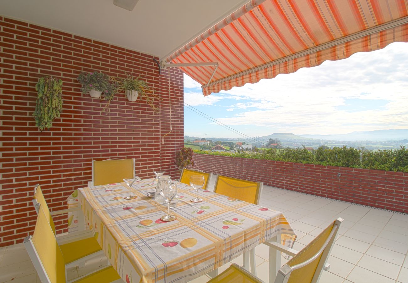 Casa en Suances - Villa Margarita con piscina, barbacoa y jardín